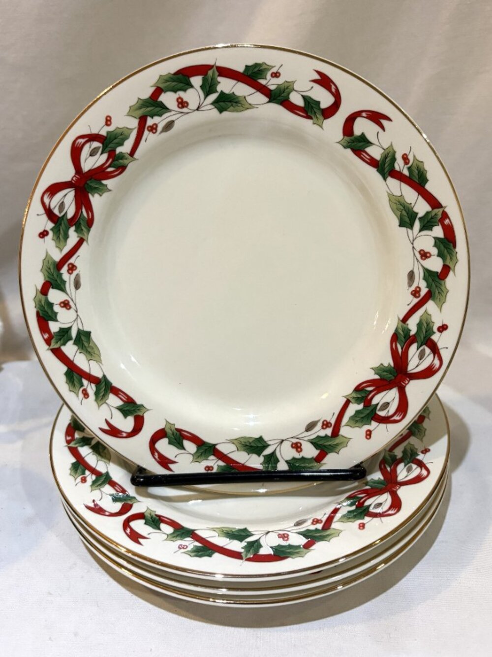 Set 4 Royal Limited Japan Holiday Salad Desser Plate 7.5" Holly Ribbon Gold Trim